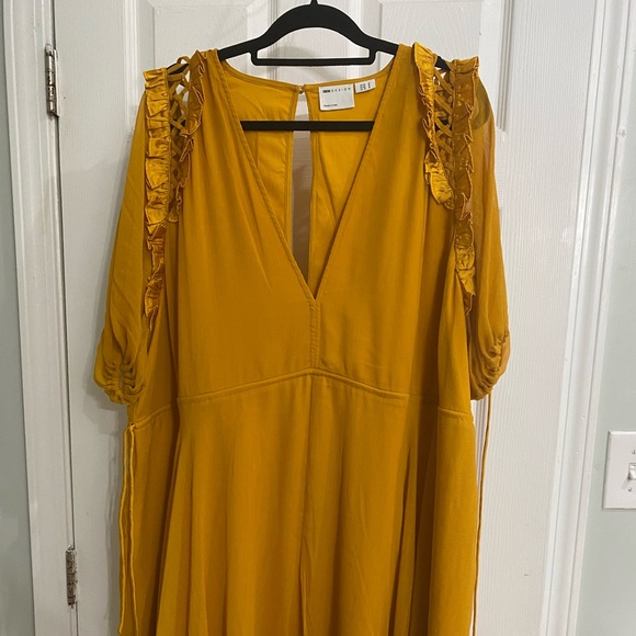 ASOS DESIGN curve mini dress with satin ruffle - GOLD - SIZE 18 - Picture 2 of 4